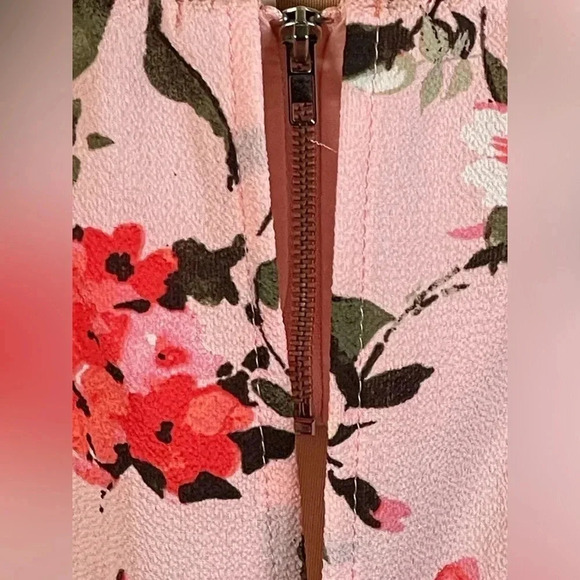 Francesca’s Blue Rain strapless‎ pink floral backless top, Medium New - Picture 4 of 9